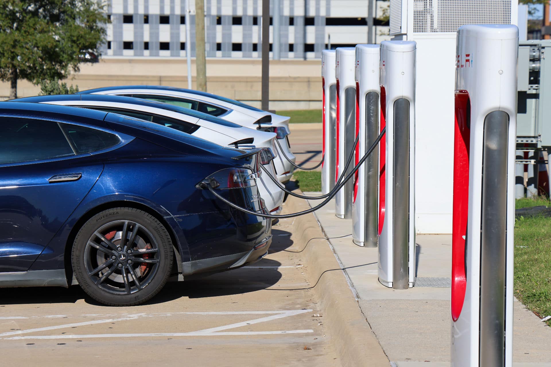 Tesla vehicles connected to Level 2 charging stations