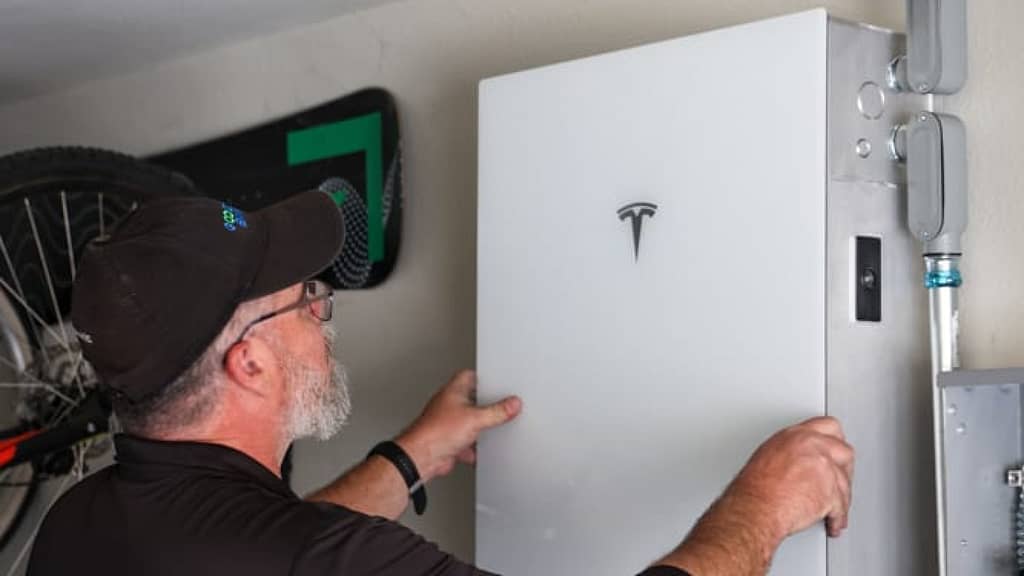 checking Tesla powerwall